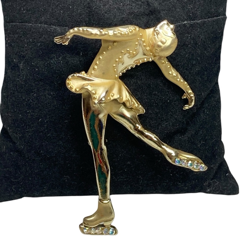 VTG Gold Tone Figure Skater Brooch